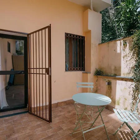 Al Vicolo Cancello 1 Bed and breakfast 4*